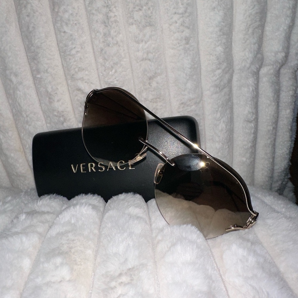 Versace Women's Sunglasses with Gold Frame